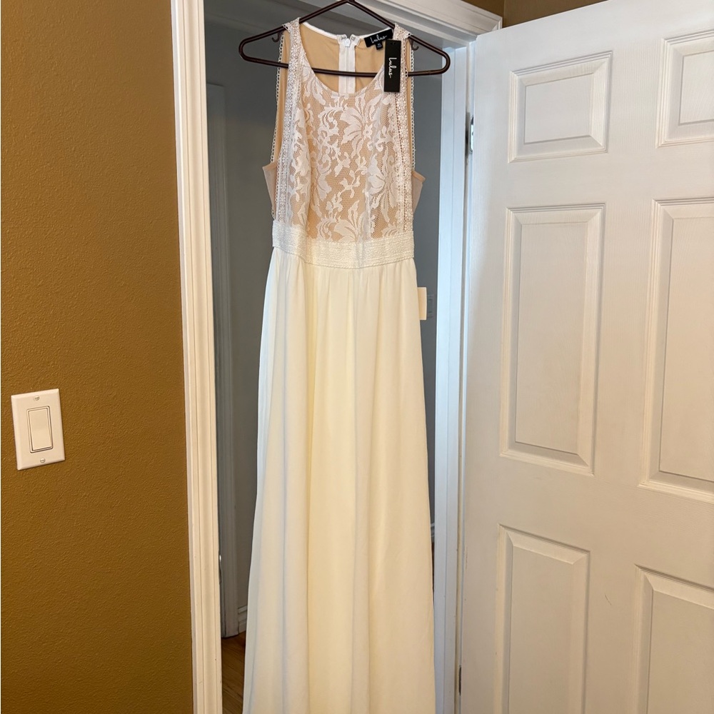 Lulu's Ivory Lace Bodice Wedding Dress